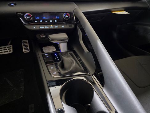 New 2026 Hyundai Elantra SEL Sport Premium FWD image 27