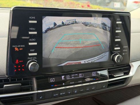 Certified 2022 Toyota Sienna XLE image 16