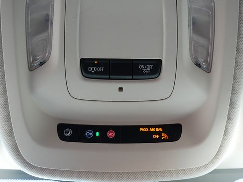 Used 2023 Buick Envision Preferred w/ Sport Touring Package image 33