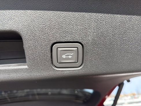 New 2026 Chevrolet Traverse RS w/ LPO, Floor Liner Package image 38