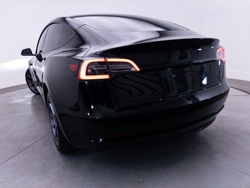 Used 2023 Tesla Model 3 Standard Range RWD image 4