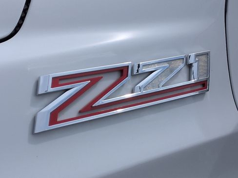 Used 2023 Chevrolet Suburban Z71 w/ Off-Road Capability Package AWD/4WD image 33