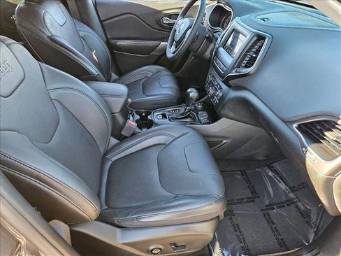 Used 2021 Jeep Cherokee Latitude Lux image 18