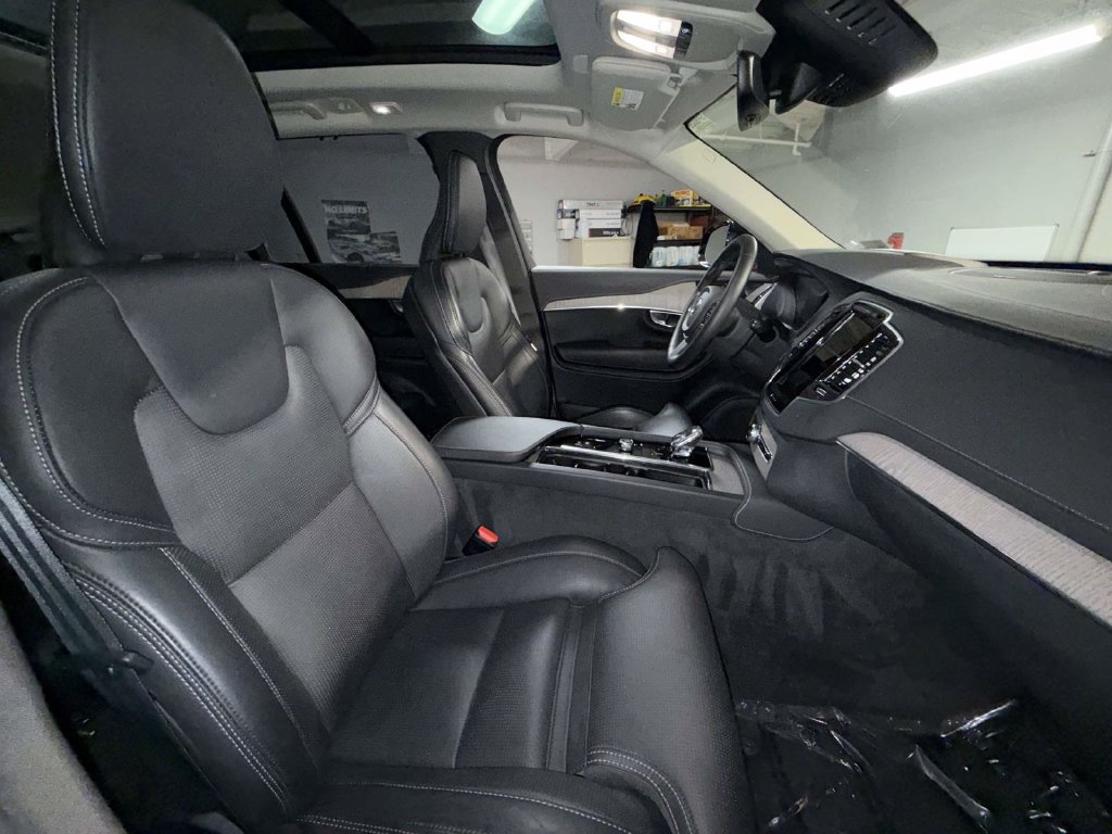 Used 2024 Volvo XC90 B6 Ultimate w/ Protection Package AWD/4WD image 14