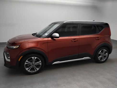 Used 2020 Kia Soul X-Line image 2