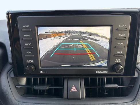 Used 2022 Toyota RAV4 LE image 22