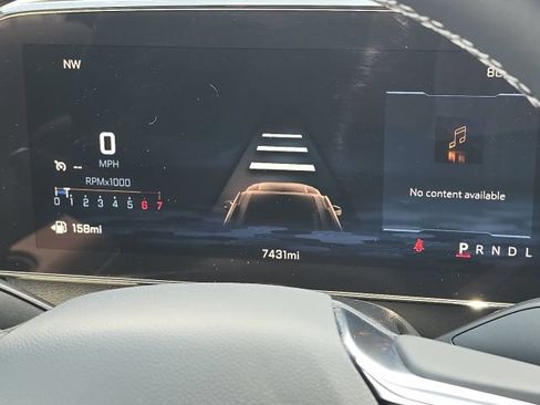 Used 2025 Chevrolet Traverse LT w/ LPO, Floor Liner Package FWD image 25