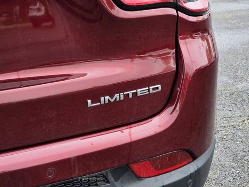 Used 2022 Jeep Compass Limited image 12