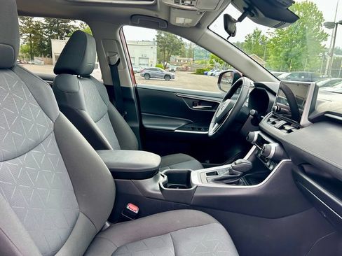 Certified 2024 Toyota RAV4 XLE w/ Convenience Package AWD/4WD image 15