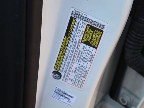 Used 2023 Volkswagen ID.4 Pro RWD image 25