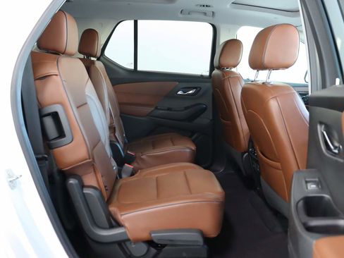 Certified 2021 Chevrolet Traverse High Country image 23