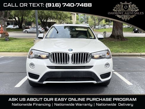 Used 2017 BMW X3 sDrive28i RWD image 2
