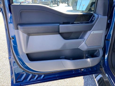 Certified 2022 Ford F150 XLT w/ Equipment Group 302A High image 19