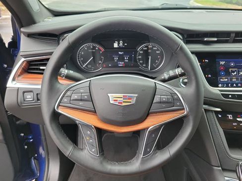 Certified 2023 Cadillac XT5 Premium Luxury image 60