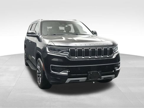 Used 2024 Jeep Wagoneer Series II w/ Flexible Seating Group RWD image 8