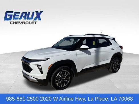 Used 2025 Chevrolet TrailBlazer LT FWD image 1