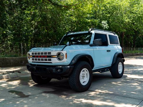 Used 2024 Ford Bronco Heritage Edition AWD/4WD image 5