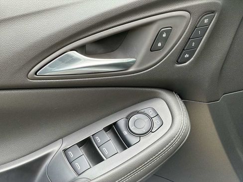Used 2026 Buick Encore GX Avenir w/ Avenir Technology Package AWD/4WD image 14