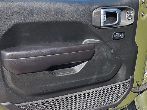 Used 2021 Jeep Wrangler Sport AWD/4WD image 19