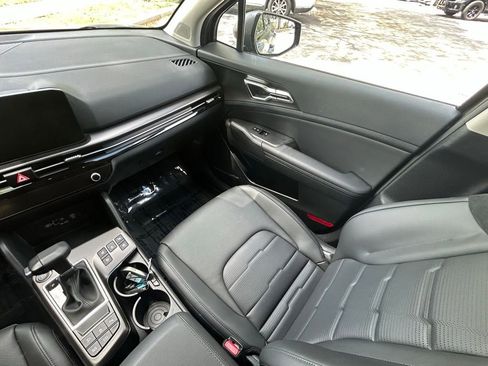 Used 2026 Kia Sportage SX image 11