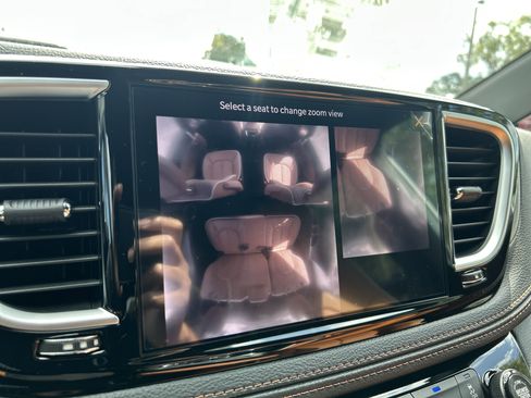 New 2026 Chrysler Pacifica Pinnacle image 33