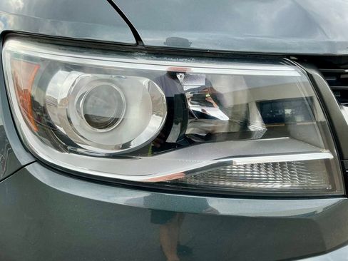 Used 2017 Chevrolet Colorado Z71 image 8