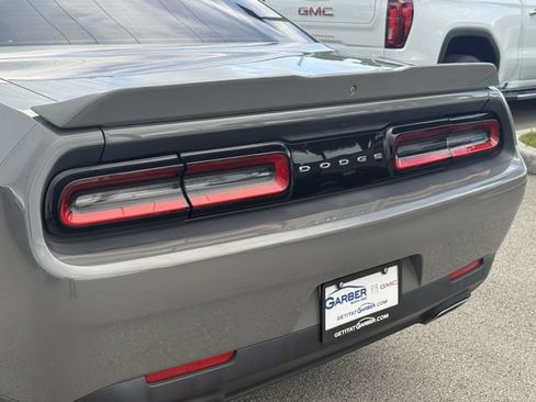Used 2018 Dodge Challenger SXT RWD image 11