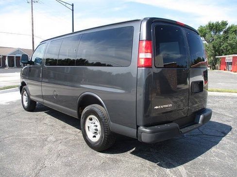 Used 2016 Chevrolet Express 2500 LS RWD image 8