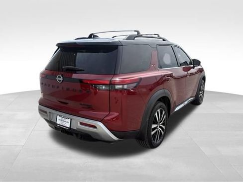 Used 2023 Nissan Pathfinder Platinum AWD/4WD image 2