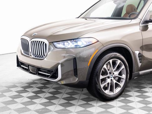 Certified 2025 BMW X5 xDrive40i w/ Premium Package image 37