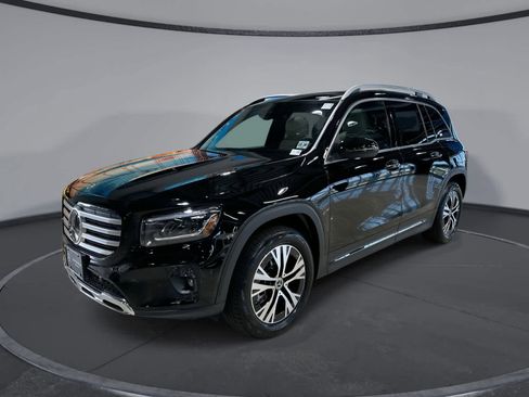 Certified 2026 Mercedes-Benz GLB 250 4MATIC image 1