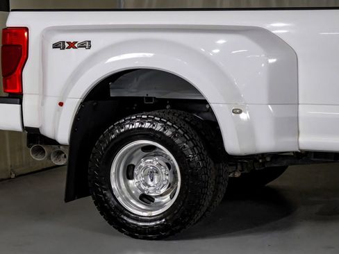 Used 2021 Ford F350 Lariat w/ Lariat Value Package image 6