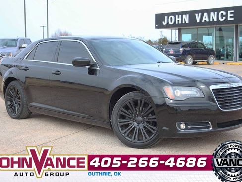 Used 2012 Chrysler 300 S image 1