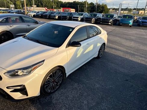 Used 2021 Kia Forte GT FWD image 3