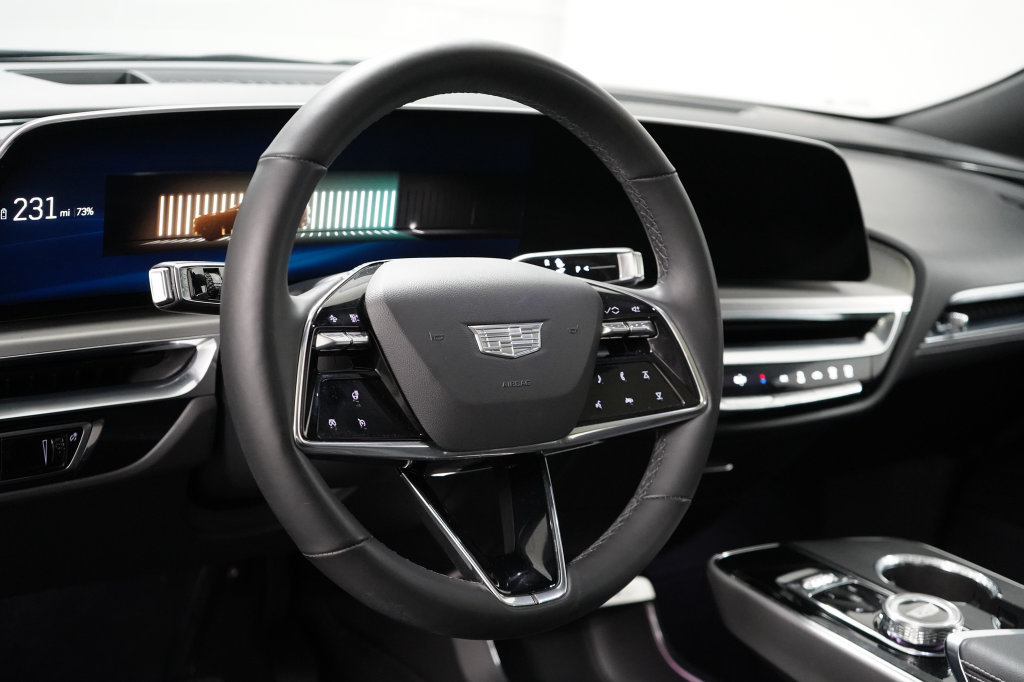 Used 2024 Cadillac Lyriq Luxury AWD/4WD image 12