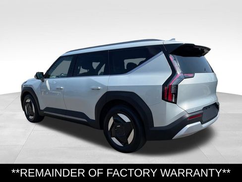 Used 2024 Kia EV9 Wind AWD/4WD image 4