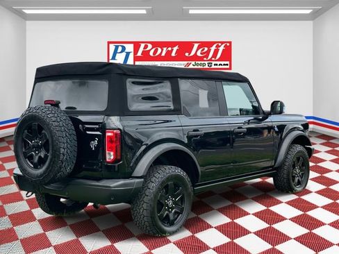 Used 2022 Ford Bronco Black Diamond AWD/4WD image 4