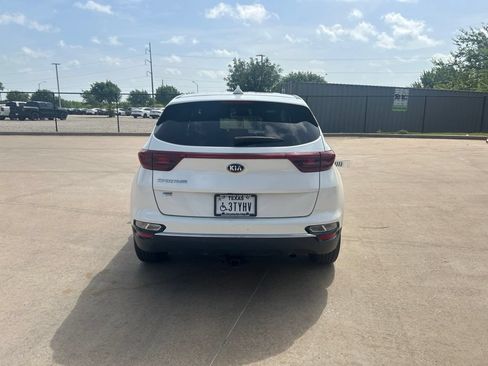 Used 2021 Kia Sportage LX AWD/4WD image 4