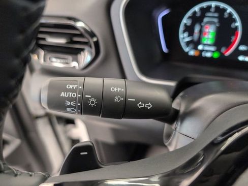 New 2025 Honda Pilot Touring image 15