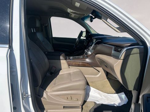 Used 2019 Chevrolet Tahoe LT image 15