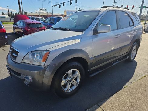 Used 2005 Kia Sorento EX AWD/4WD image 12