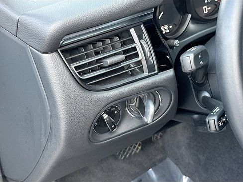 Certified 2026 Porsche Macan AWD/4WD image 11