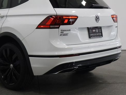 Used 2021 Volkswagen Tiguan SE R-Line image 10