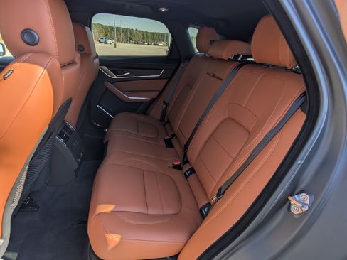 New 2026 Jaguar F-PACE R-Dynamic S image 27