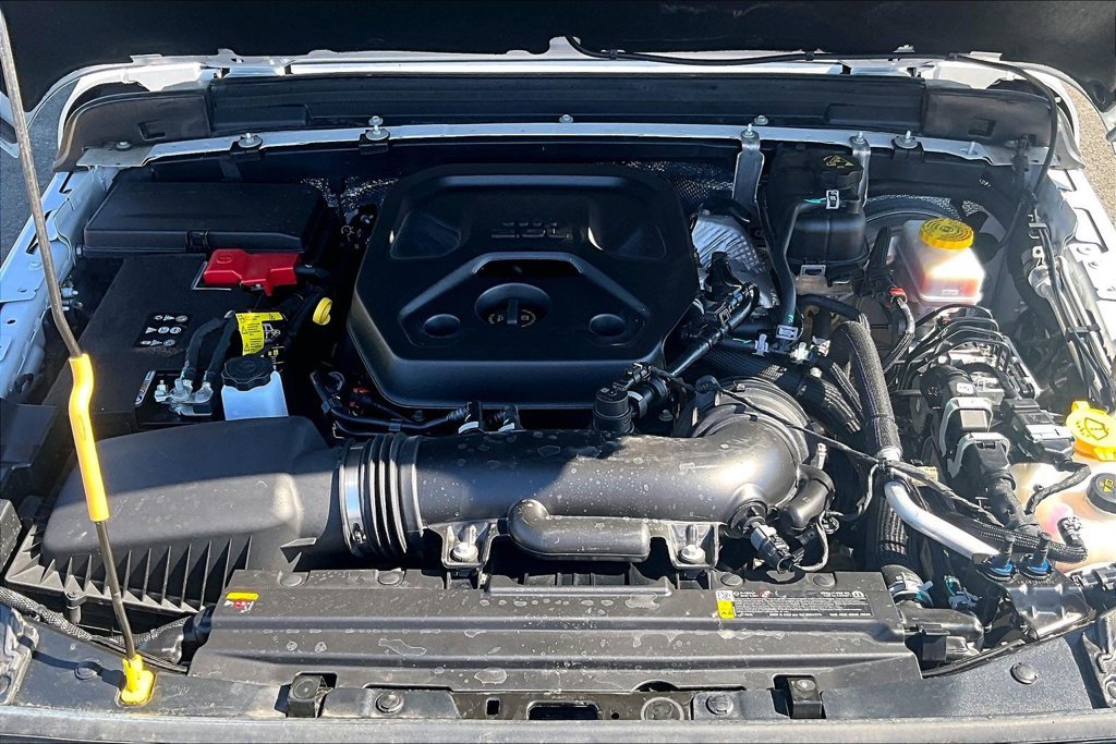 Used 2025 Jeep Wrangler Unlimited Sport AWD/4WD image 10