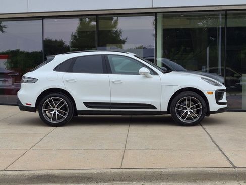 Certified 2026 Porsche Macan AWD/4WD image 8