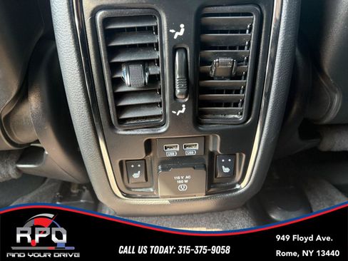 Used 2018 Jeep Grand Cherokee Limited AWD/4WD image 24