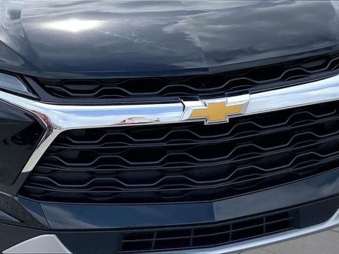 Used 2024 Chevrolet Blazer LT FWD image 28
