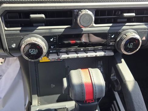 Used 2025 Toyota Tacoma TRD Pro AWD/4WD image 20