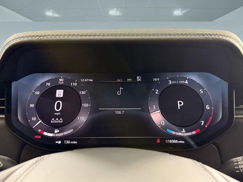 Used 2025 Land Rover Range Rover SE AWD/4WD image 20